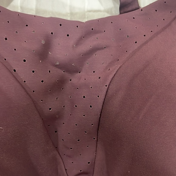 Lululemon Medium/High Impact Sports Bra 💪🏻 - Picture 5 of 5